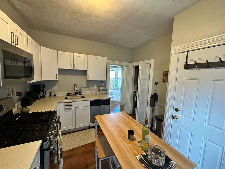 80 Hillside St #3 — Photo 3