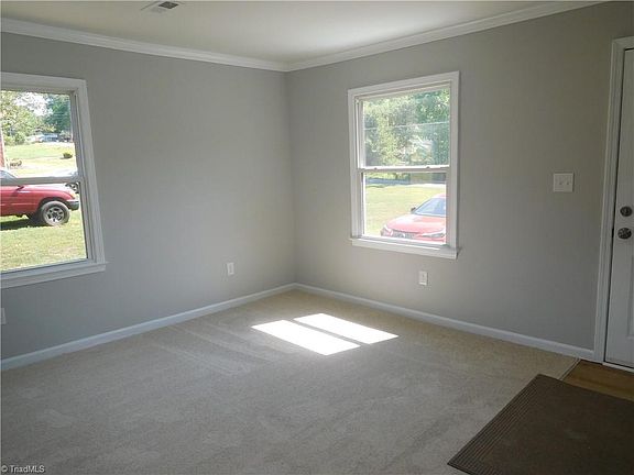 4th image of 519 Moore Dr