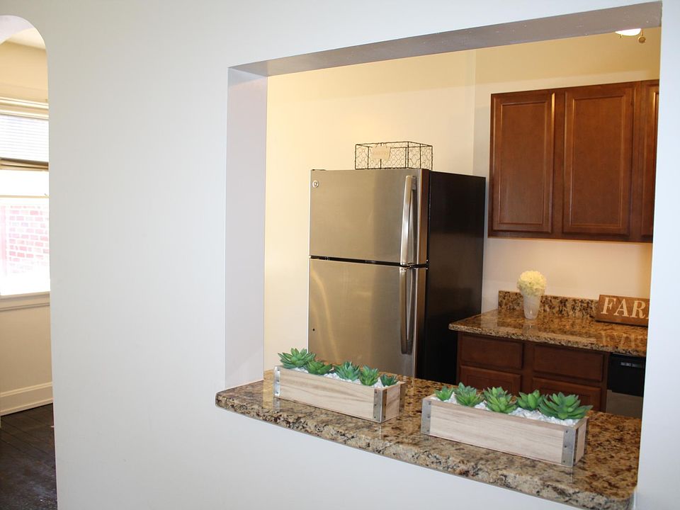 1st image of 1314 Morten Ave #103