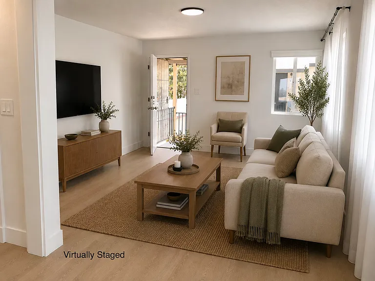 455 W Valencia Dr #D — Photo 2