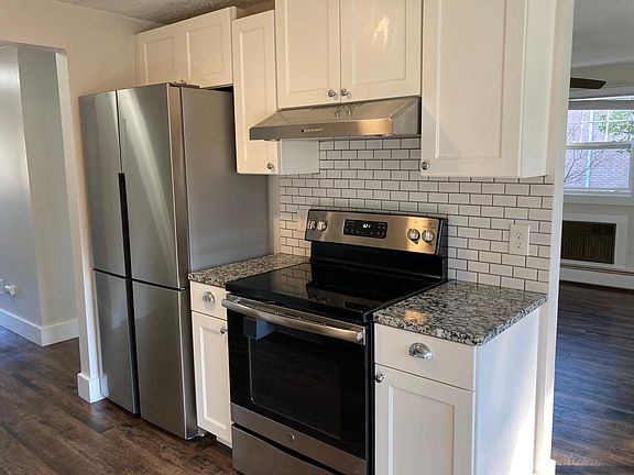 3rd image of 3650 Monroe Ave #9