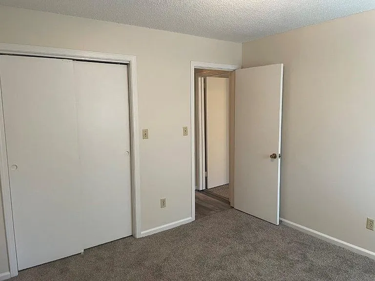 2519 Hawksbury Ln — Photo 24