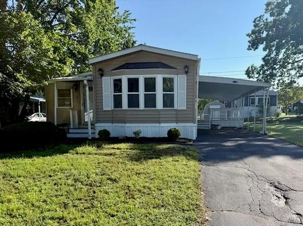 14 Lane #F, Coventry, RI 02816