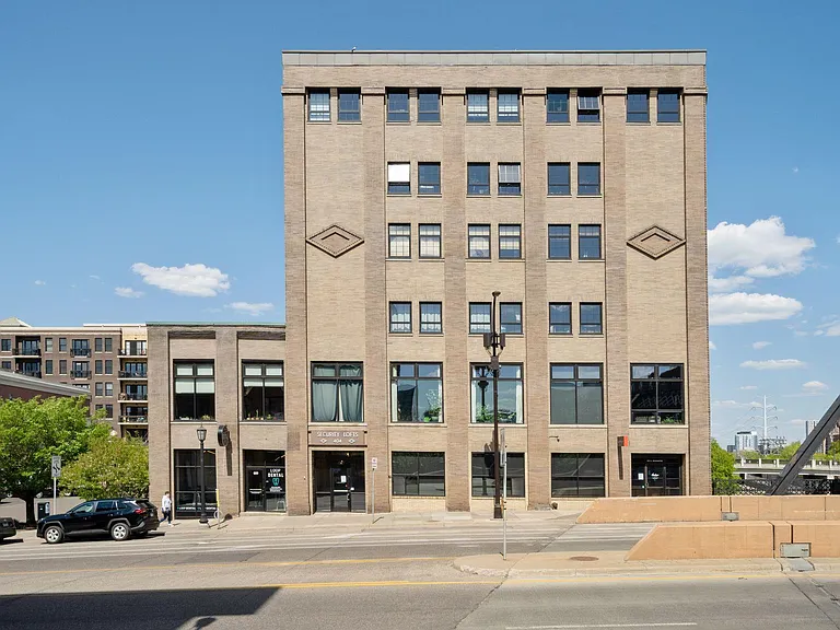 404 Washington Ave N #204 — Photo 22