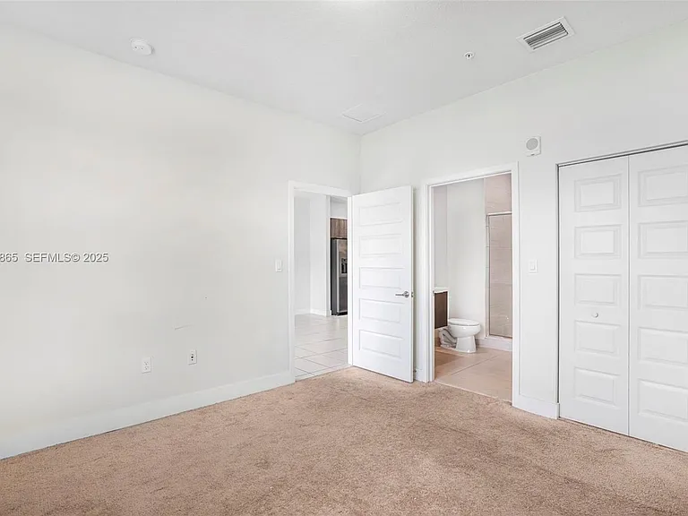 NW 104th Ave — Photo 13