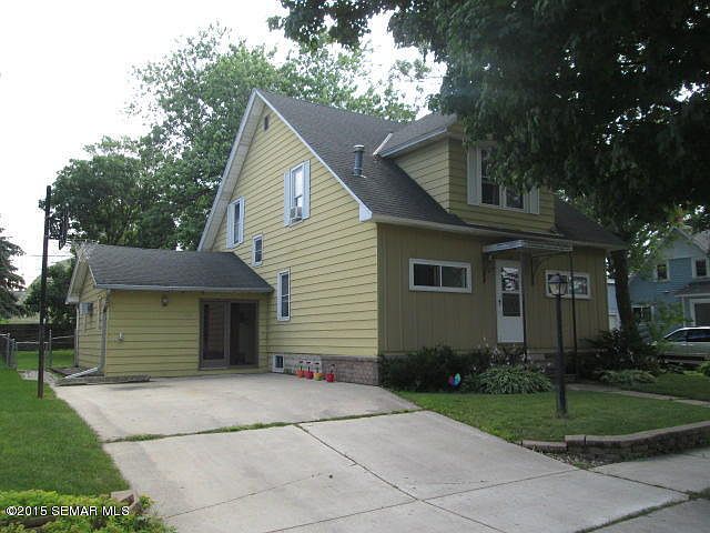 2nd image of 105 1st St NW
