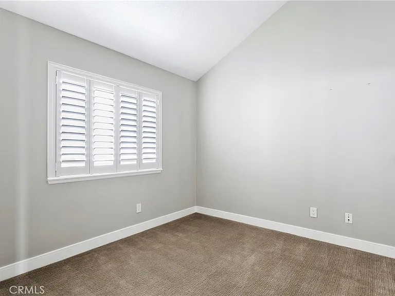 500 Marigold Ave — Photo 21