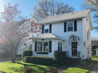 118 Charlton Rd, Rochester, NY 14617