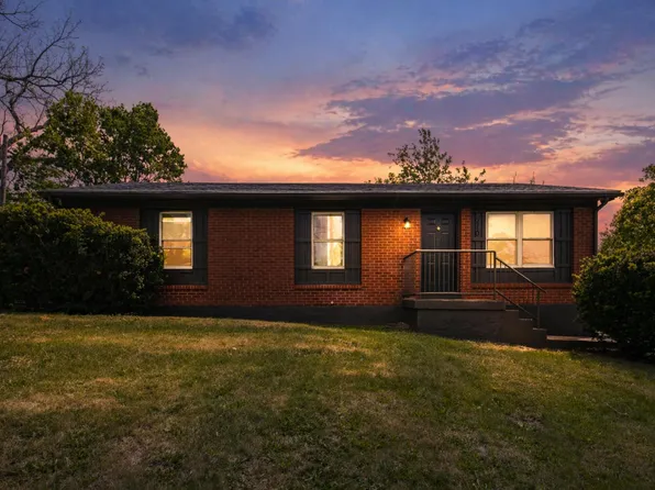 210 Chapel St, Paris, KY 40361