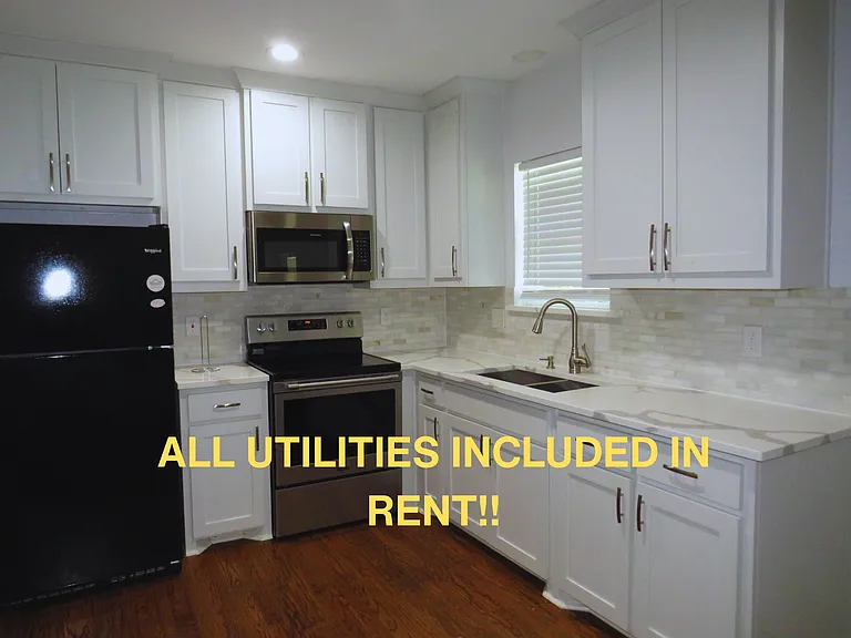 818 Thomas St #1 — Photo 1