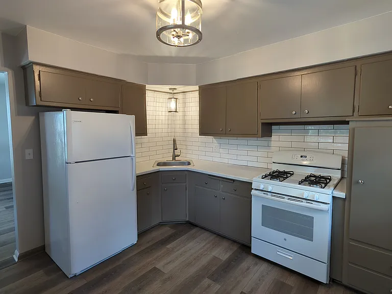 11827 W North Ave #2 — Photo 2