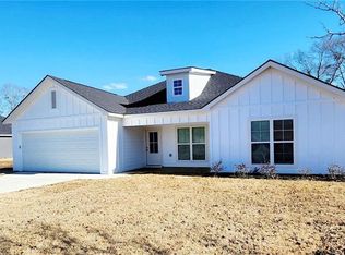 345 Owens Rd, Fort Mitchell, AL 36856