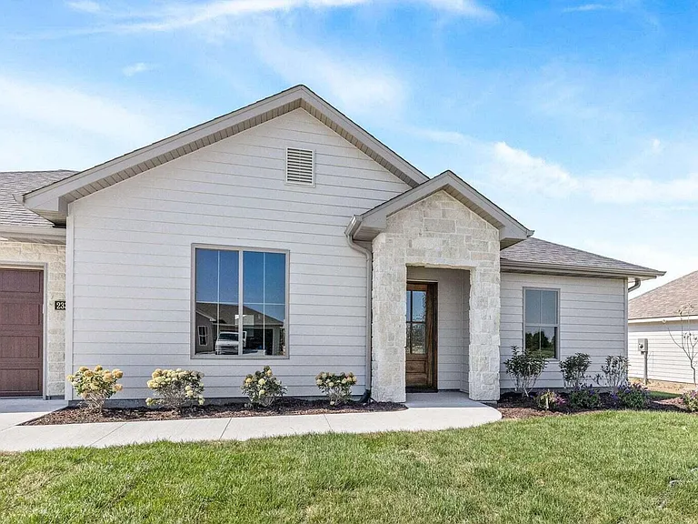 2335 N Traveller Dr — Photo 37