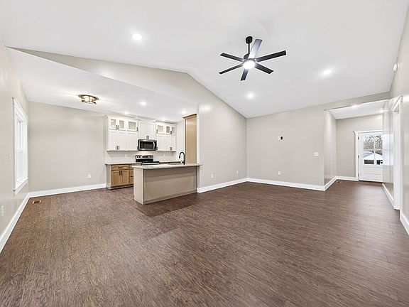 2nd image of 304 Georgee Rd