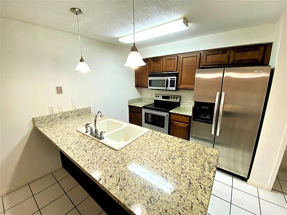 5th image of 8711 Lantana Ct #8711