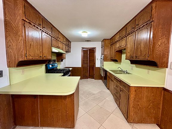 5th image of 1605 Carla Ave