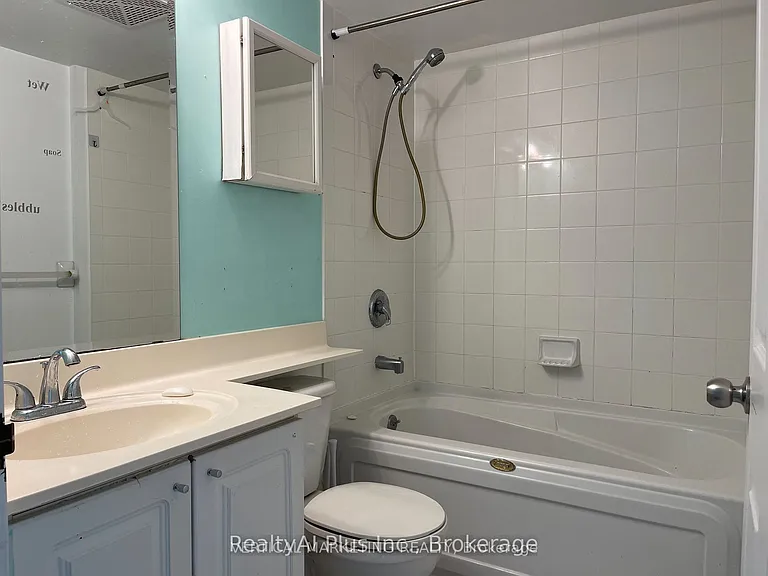 11 Lee Centre Dr #701 — Photo 12