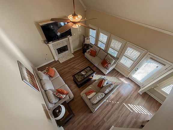5th image of 370 Running Brook Ln