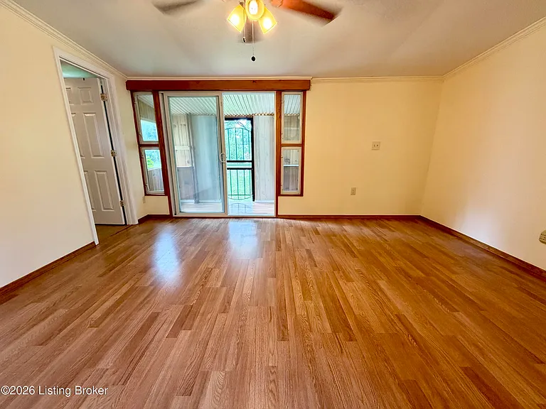 708 Grant Ave — Photo 6