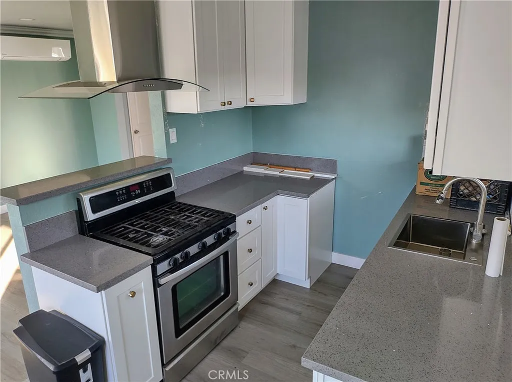 1 bed, 810 sqft, $1,950 — Photo 2