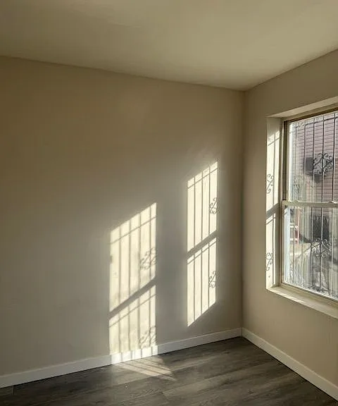 1144 Blake Ave #2 — Photo 5