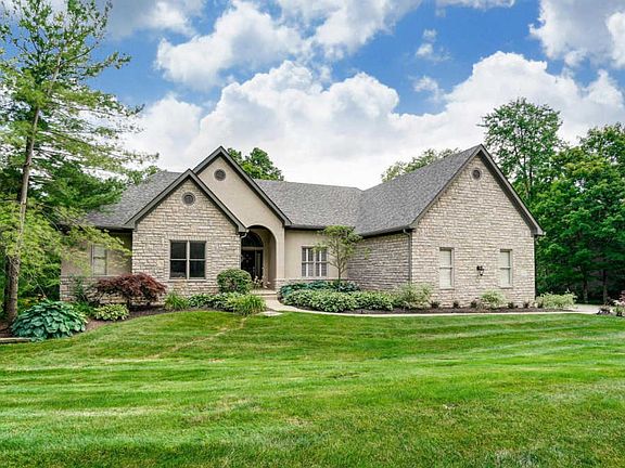 2nd image of 3283 Foxcroft Dr