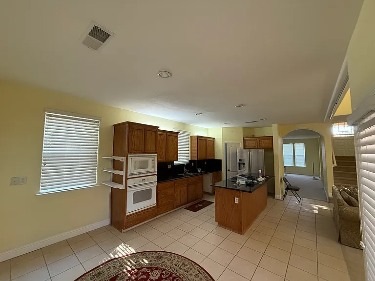 2616 Robinwood Ave — Photo 14