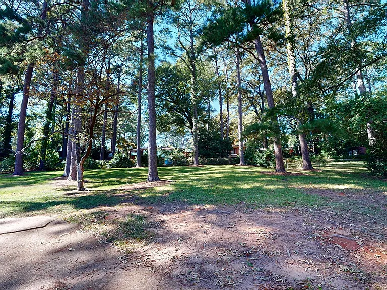 67 Holliday Dr — Photo 24