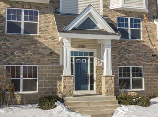 11711 Emery Village Dr N, Champlin, MN 55316