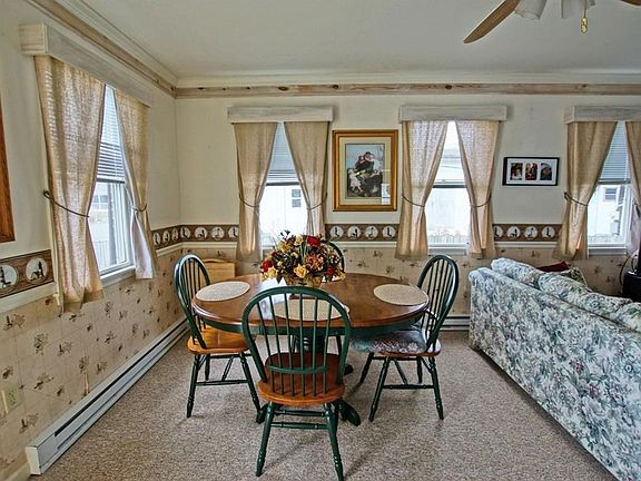5th image of 18010 Howard Dr