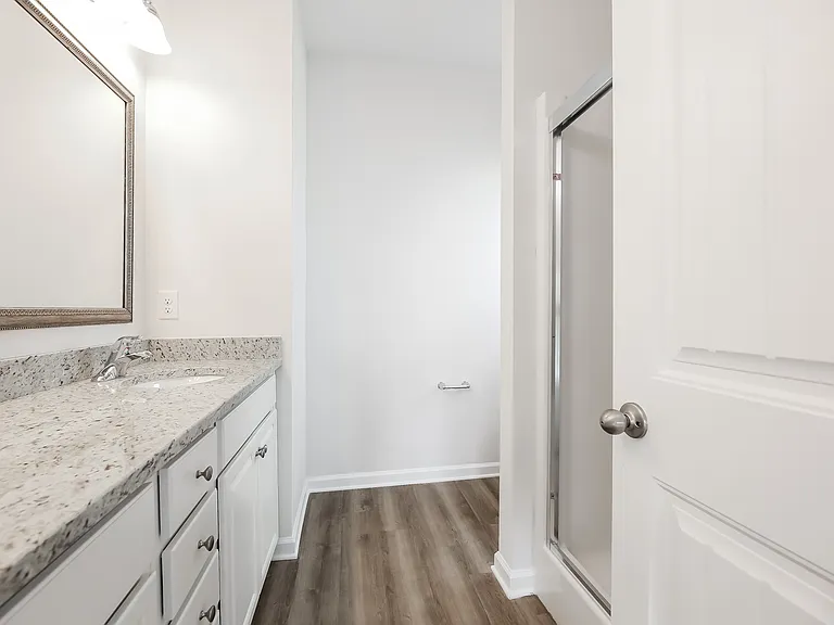 151 Highland Park Ct — Photo 9