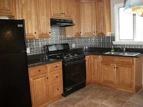 125 Poplar St Photo 1