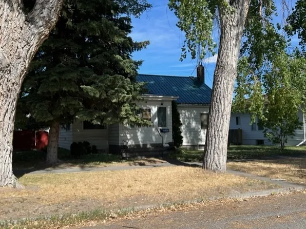 15 4th Ave SW, Choteau, MT 59422