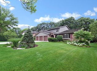 813 Red Stable Way, Oak Brook, IL 60523