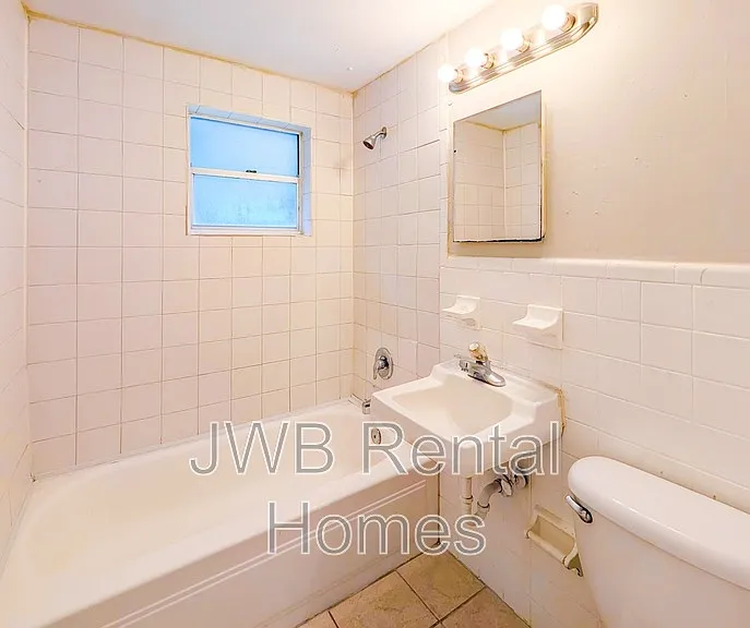 5742 Newberg Ln — Photo 12