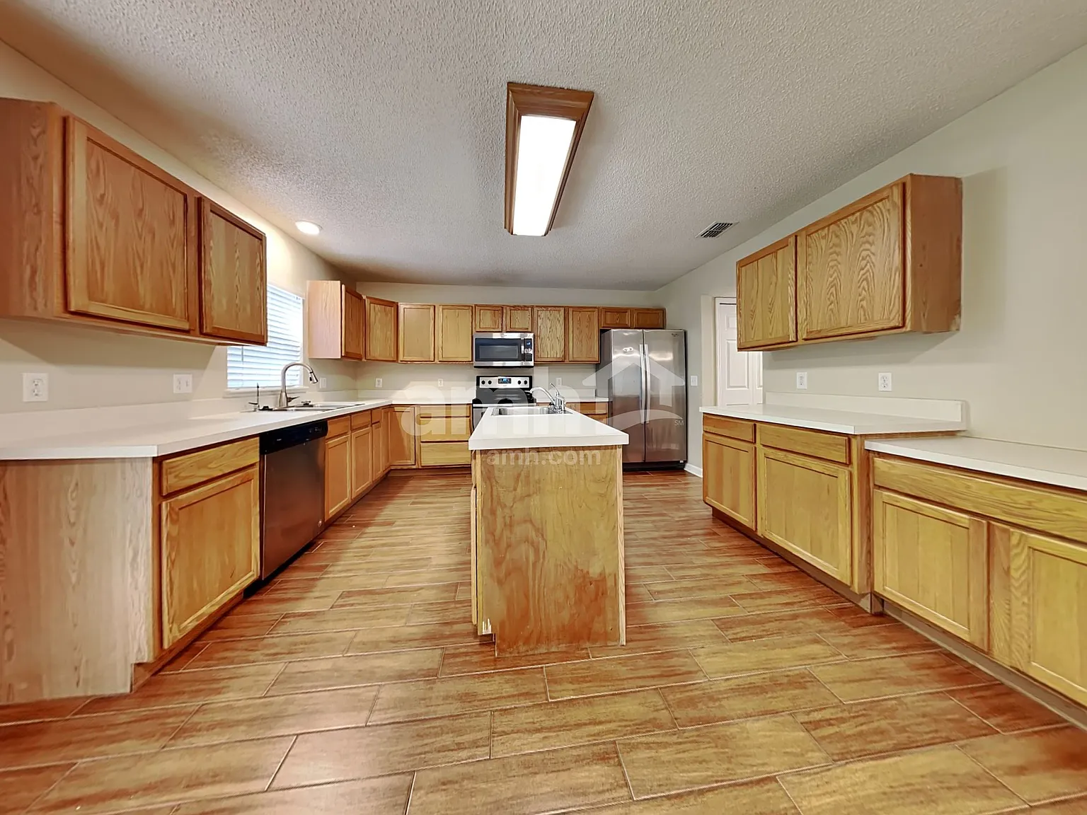 4 bed, 3.5 bath, 2971 sqft, $2,505 — Photo 3