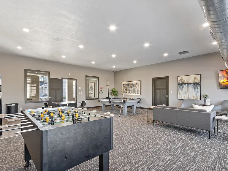 Creekside Commons — Photo 10