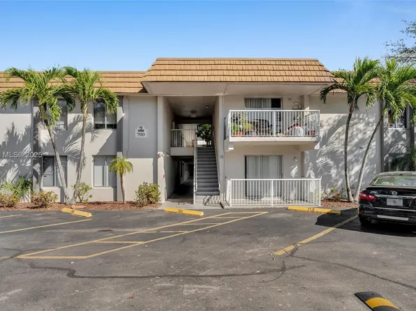 1830 Maravilla Ave APT 701, Fort Myers, FL 33901