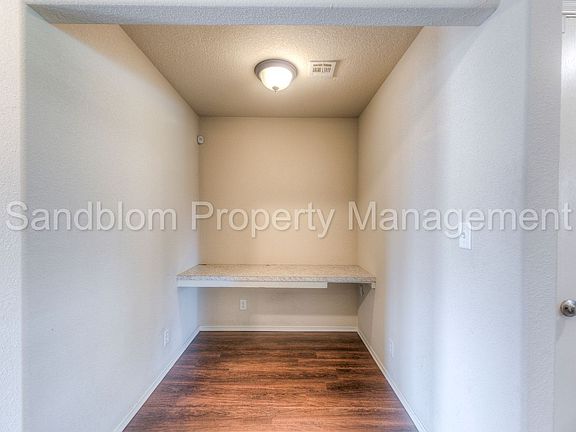 4th image of 4003 W 104th Pl S