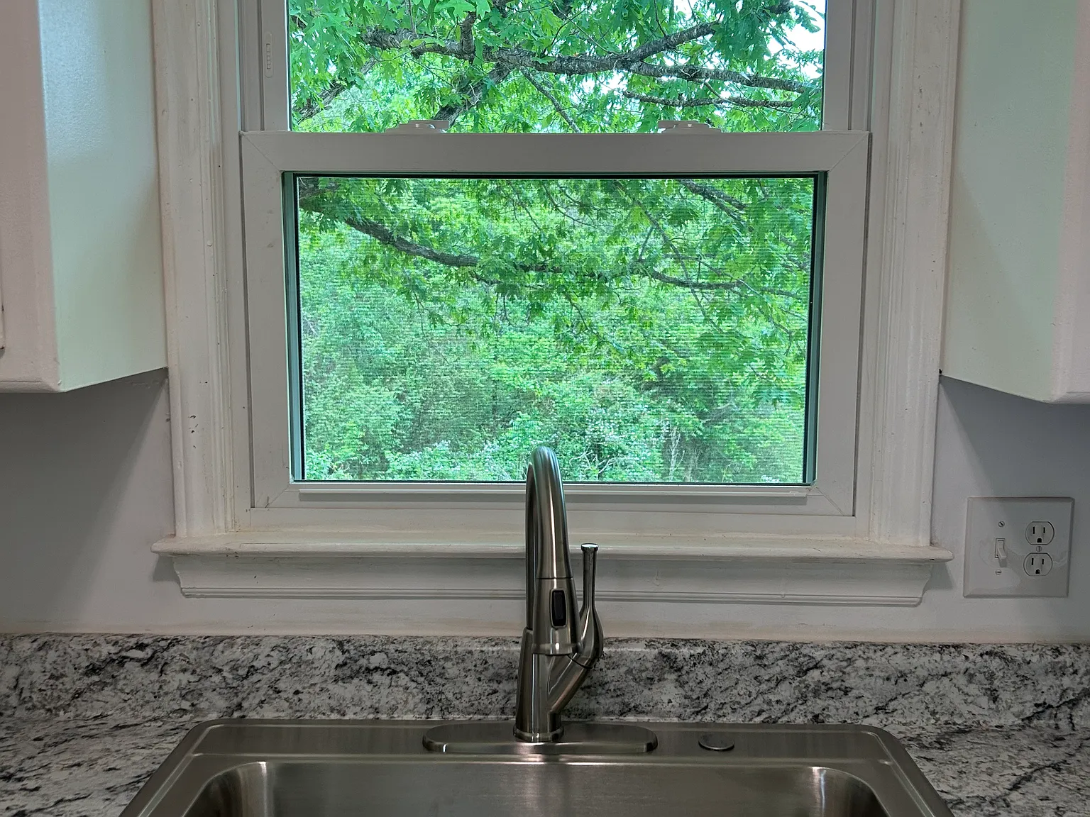 2 bed, 950 sqft, $1,100 — Photo 3