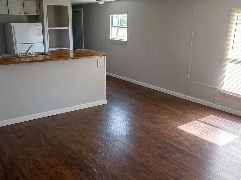 1700 Main St #37 — Photo 5