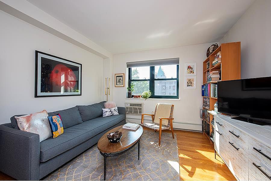 1st image of 1885 Lexington Ave APT 6D