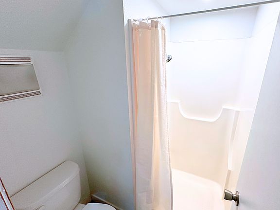 2nd image of 213 7th St NE #2