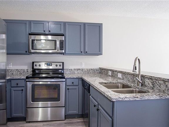 3rd image of 13422 Southmeadow Dr #136