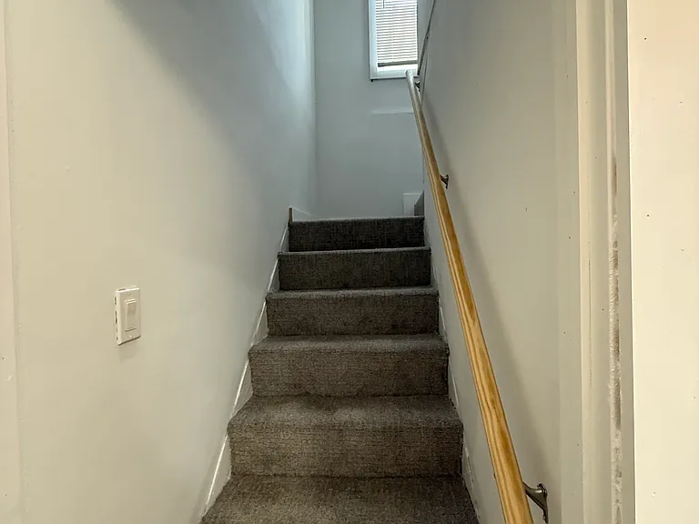 18624 Fairport St — Photo 11