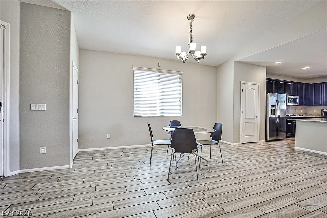 3 bed, 2.0 bath, 1672 sqft, $2,150 — Photo 4