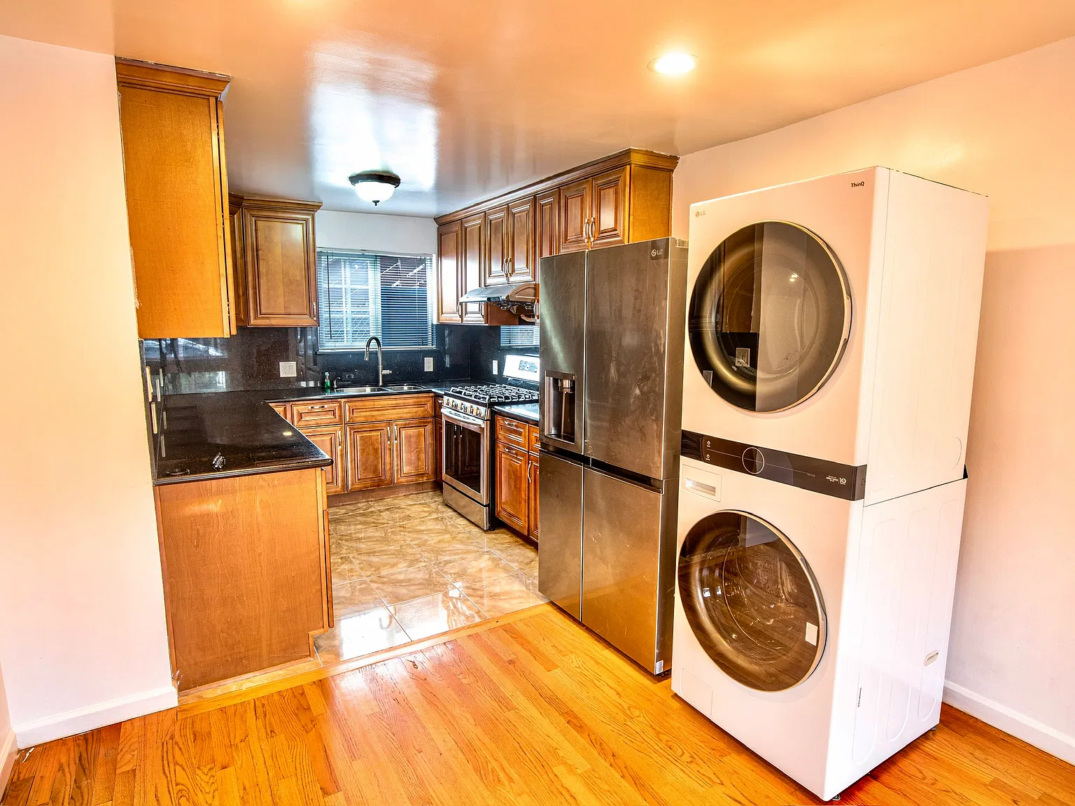 1806 Franklin Street — Photo 3