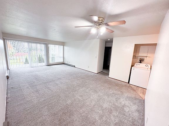 4th image of 1100 Columbia Ave #17705984
