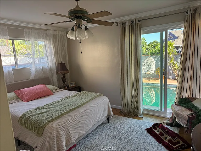 17212 Strathern St — Photo 3