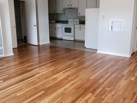 3rd image of 815 N A St APT 1